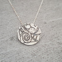 Small Hawaiian Paisley Print Necklace