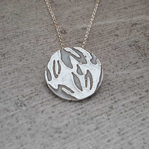 Small Kukui Nut Print Necklace