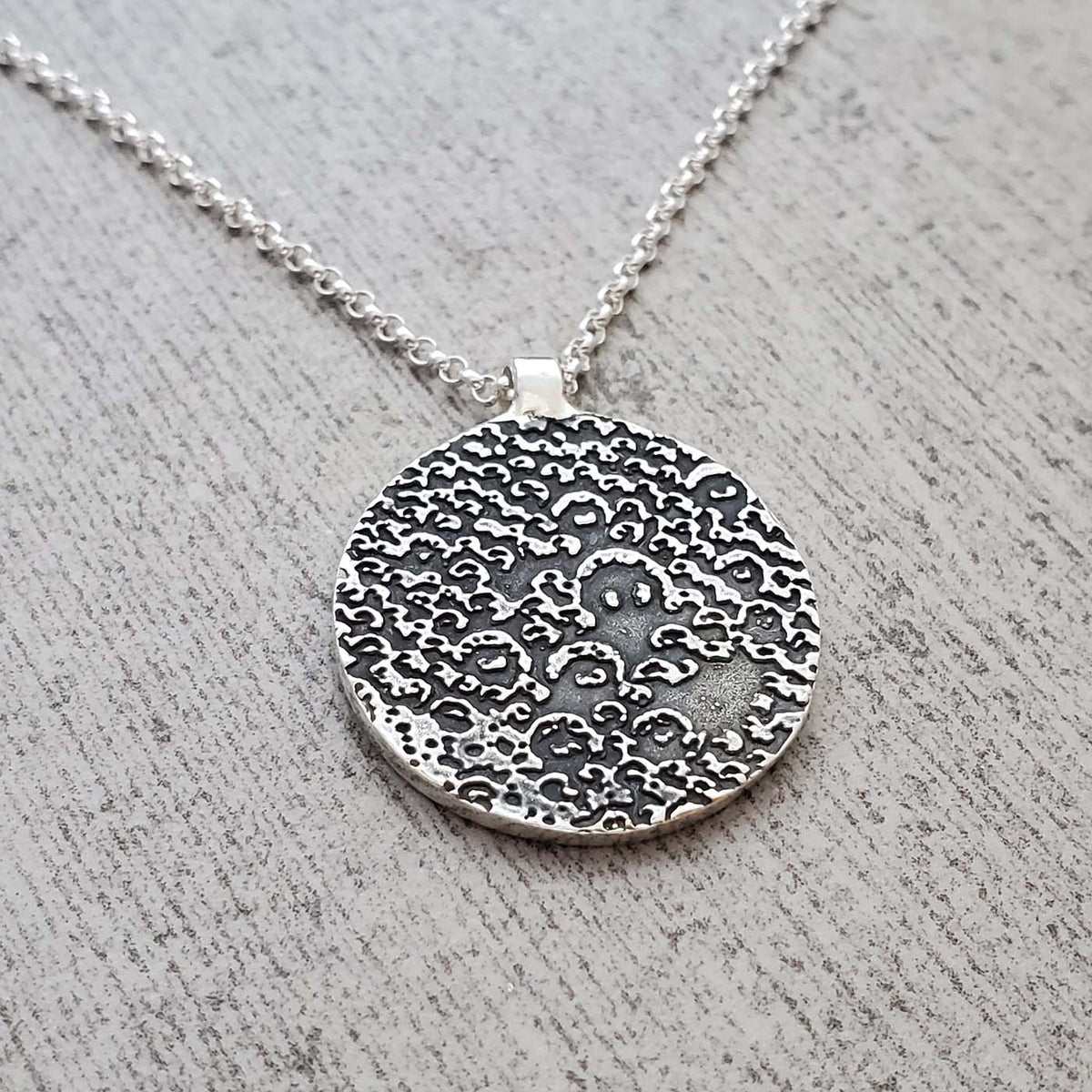 Andy Ale Small Circle Necklace