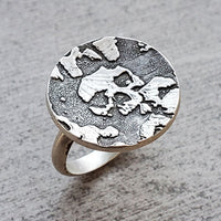 Catacombs Skull Disk Ring